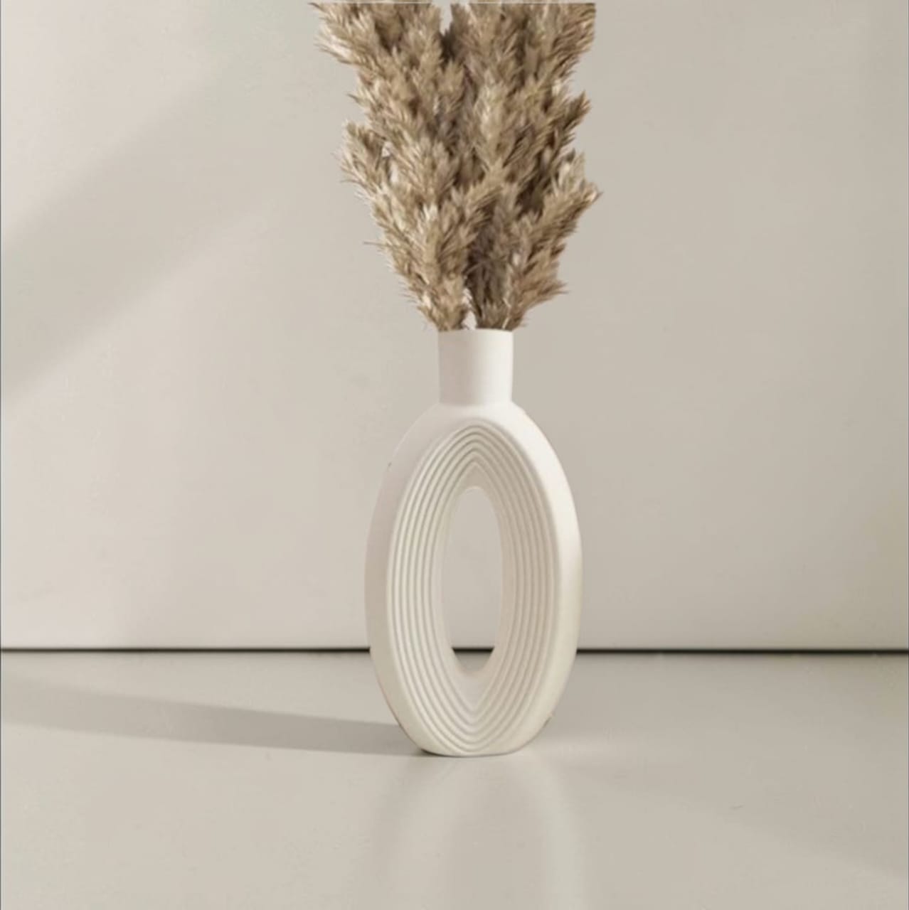 Vase à Reliefs
