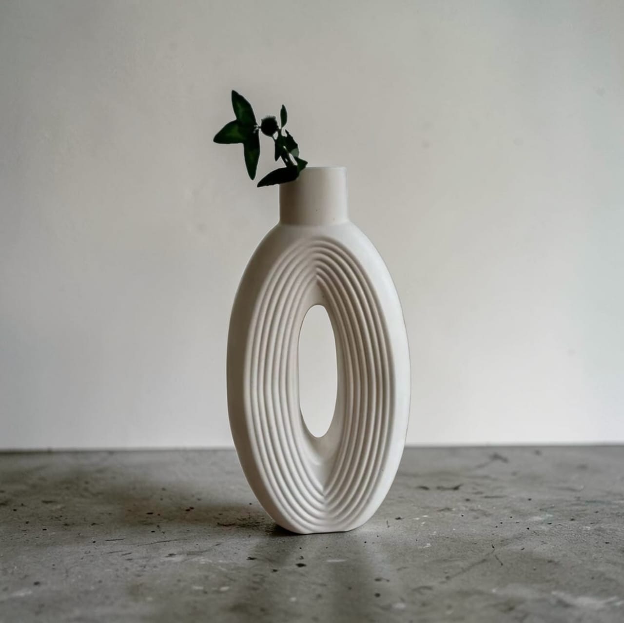 Vase à Reliefs